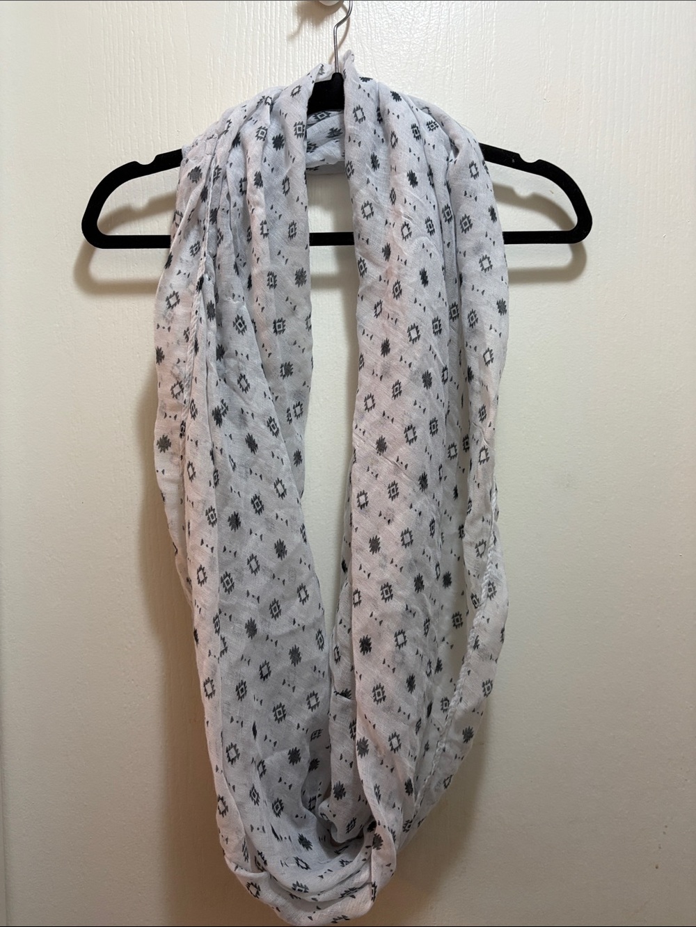Ardene White Infinity Scarf with Black Geometric Motif